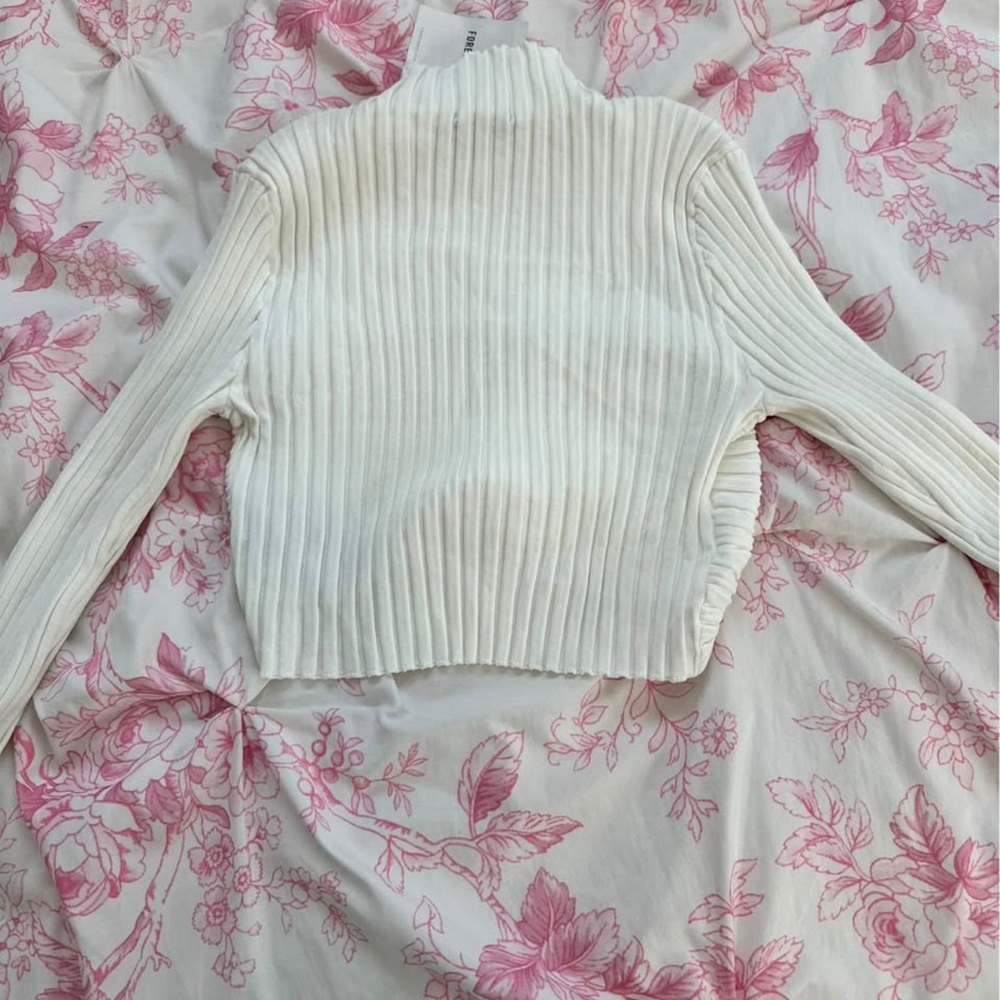 Forever 21 White Ribbed Crop Top